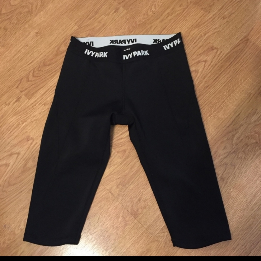 Ivy Park Cropped Legging